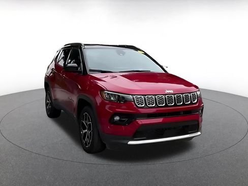 Used 2025 Jeep Compass Limited AWD/4WD image 8