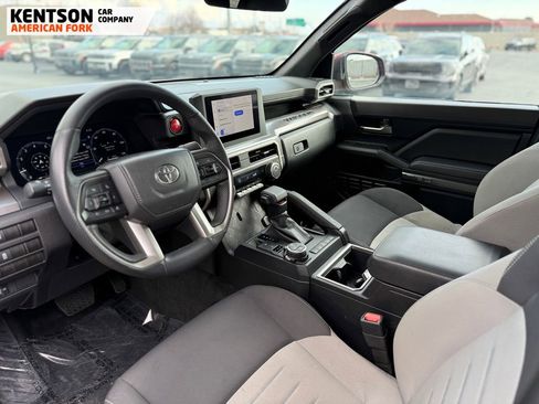 Used 2025 Toyota Tacoma TRD Off-Road image 37