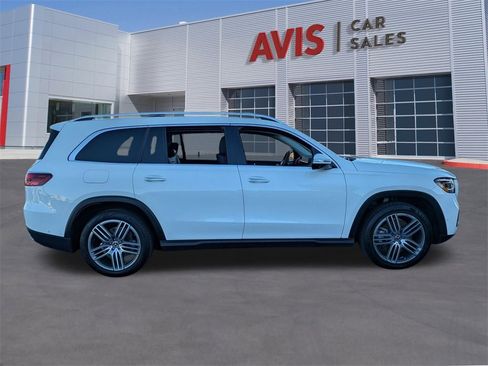Used 2024 Mercedes-Benz GLS 450 4MATIC image 5
