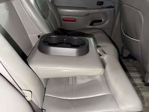 Used 2005 Chevrolet Tahoe Z71 w/ Preferred Equipment Group AWD/4WD image 29