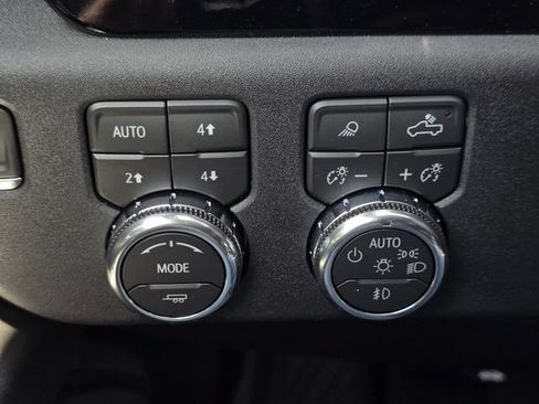 New 2026 GMC Sierra 2500 SLT AWD/4WD image 19