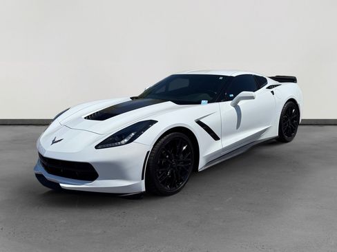 Used 2019 Chevrolet Corvette Stingray Coupe w/ 1LT RWD image 1