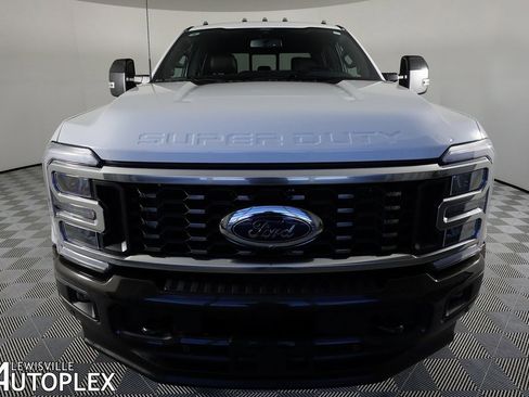 Used 2025 Ford F450 King Ranch w/ FX4 Off-Road Package image 3