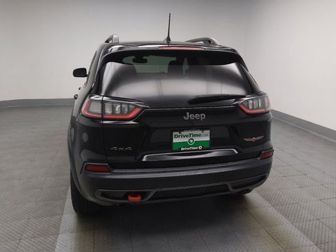 Used 2019 Jeep Cherokee Trailhawk w/ Comfort/Convenience Group AWD/4WD image 6