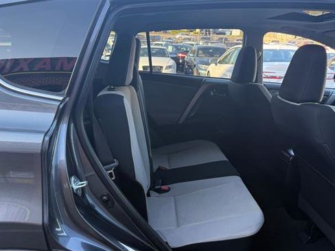 Used 2016 Toyota RAV4 XLE image 13