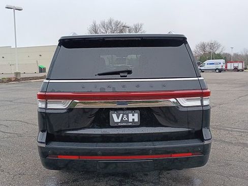 Used 2022 Lincoln Navigator L Reserve w/ Monochromatic Package image 29