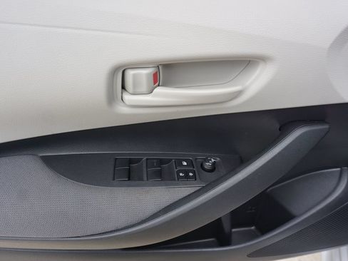 Used 2024 Toyota Corolla LE FWD image 4