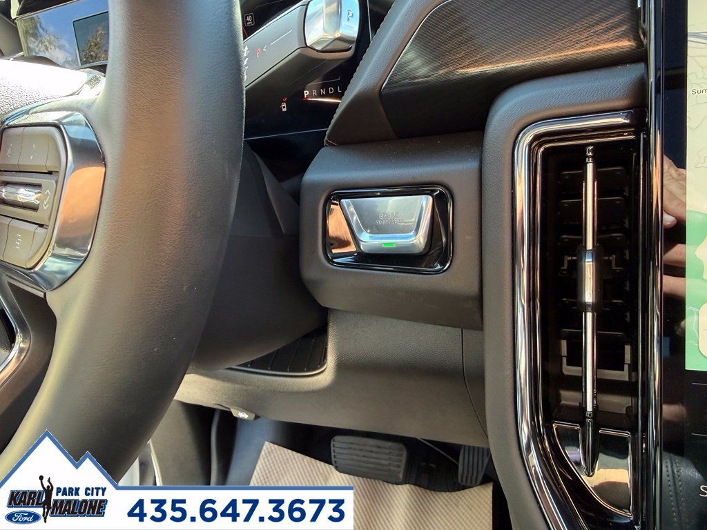 Used 2025 GMC Yukon AT4 w/ AT4 Premium Plus Package AWD/4WD image 24
