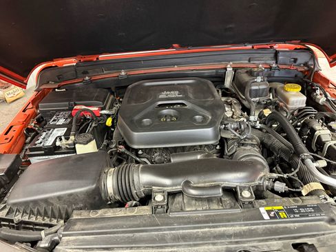 Used 2019 Jeep Wrangler Sport image 18