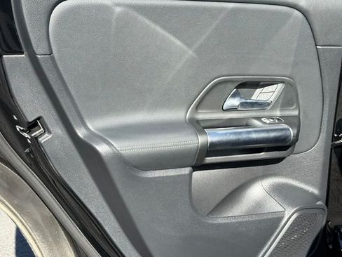 Certified 2025 Mercedes-Benz GLA 250 4MATIC image 25