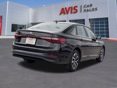 Used 2025 Volkswagen Jetta S image 6