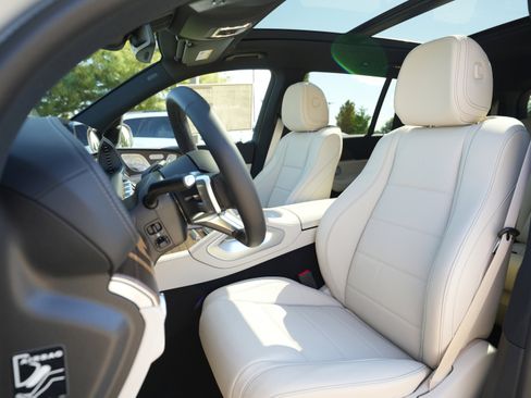 New 2026 Mercedes-Benz GLS 450 4MATIC image 36