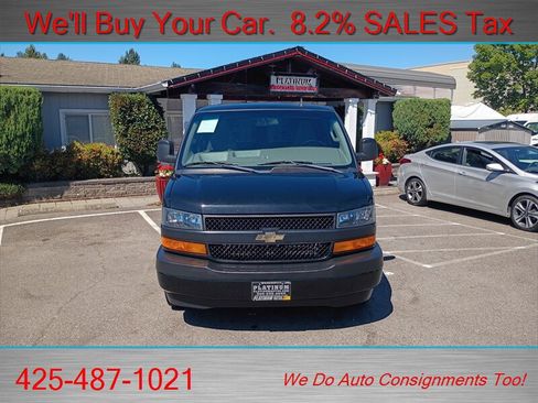 Used 2018 Chevrolet Express 2500 w/ Driver Convenience Package RWD image 2