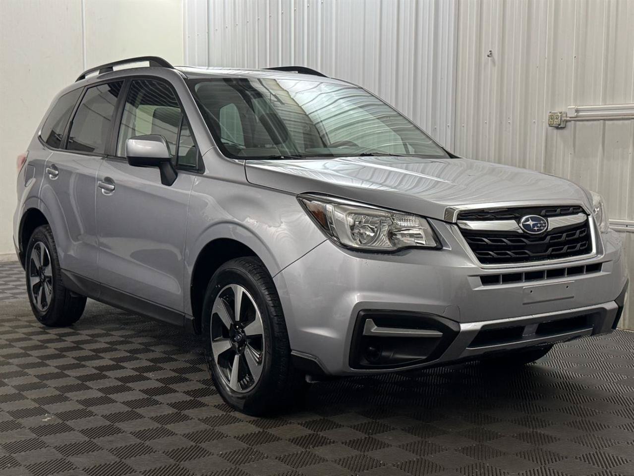 Used 2017 Subaru Forester 2.5i Premium w/ All-Weather Package AWD/4WD image 6