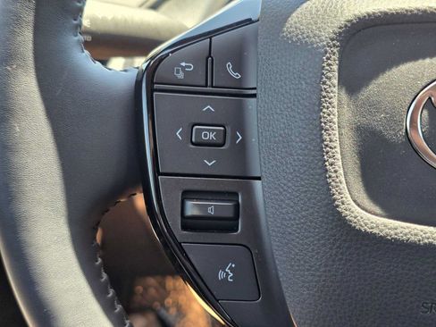 Certified 2026 Toyota Prius XLE FWD image 27