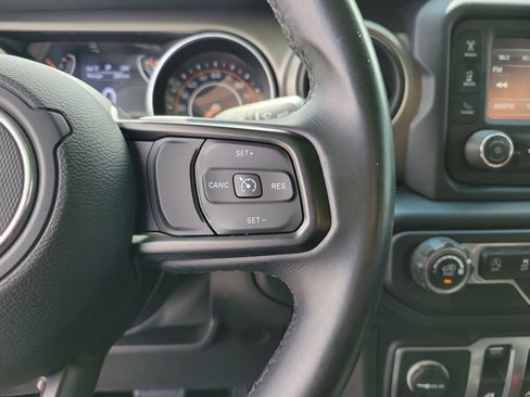 Used 2019 Jeep Wrangler Sport image 20