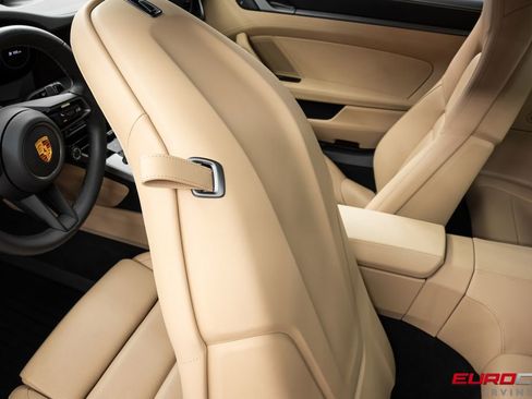 Used 2024 Porsche 911 Carrera S RWD image 38