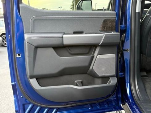 New 2026 Ford F250 Lariat w/ Black Appearance Package image 33