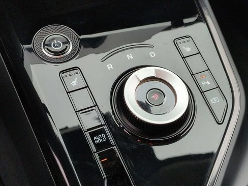 Certified 2025 Kia Niro Wind FWD image 16