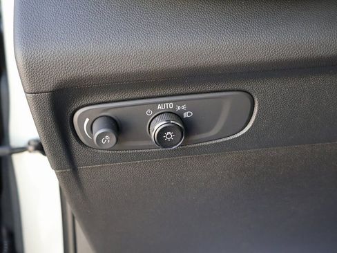 Certified 2023 Buick Envision Essence w/ Sport Touring Package image 39