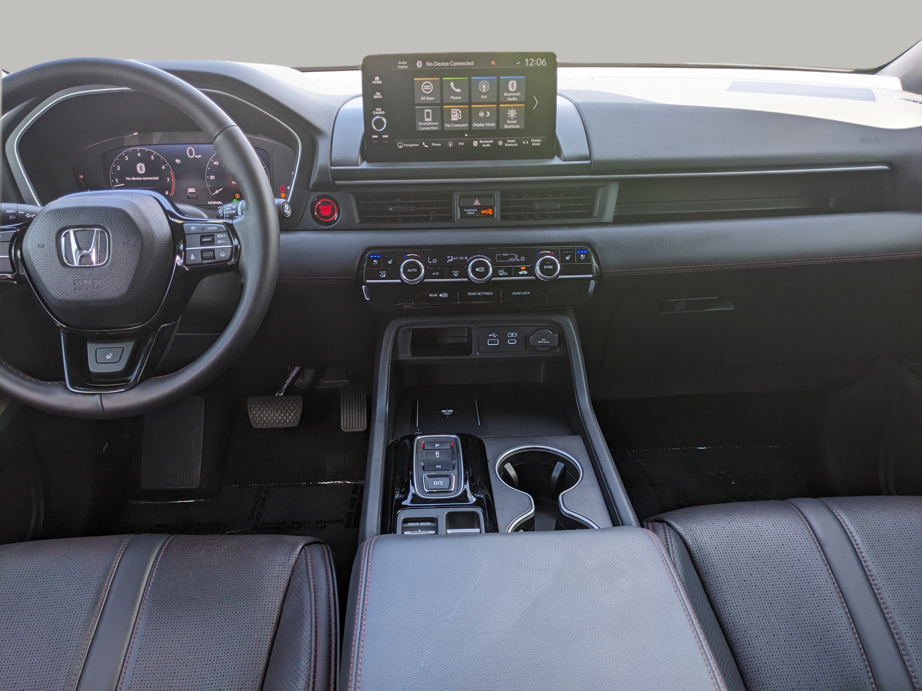 Used 2025 Honda Pilot Black Edition image 15