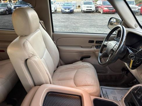 Used 2004 Chevrolet Tahoe Z71 w/ Z71 Preferred Equipment Group image 22