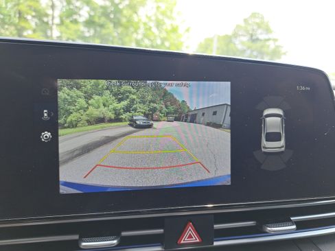 Used 2024 Hyundai Elantra Limited FWD image 24