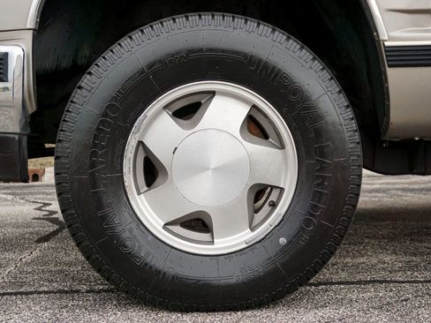 Used 1998 Chevrolet Silverado 1500 4x4 Extended Cab w/ Preferred Equipment Group 2 image 34