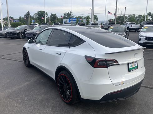 Used 2023 Tesla Model Y Performance AWD/4WD image 5
