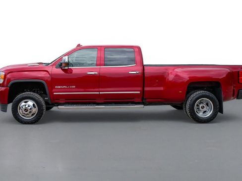 Used 2019 GMC Sierra 3500 Denali w/ Duramax Plus Package AWD/4WD image 9