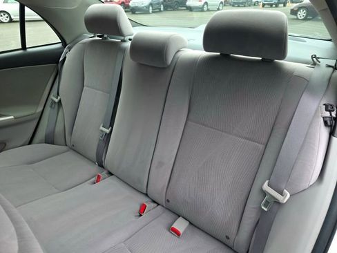 Used 2011 Toyota Corolla LE image 30