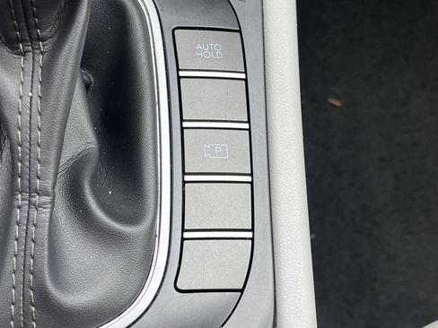 Used 2025 Hyundai Kona SEL image 8