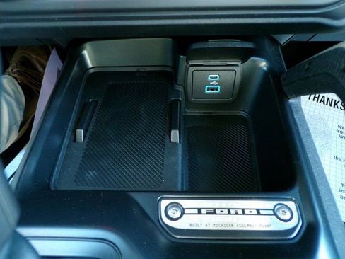 New 2025 Ford Bronco Badlands image 25