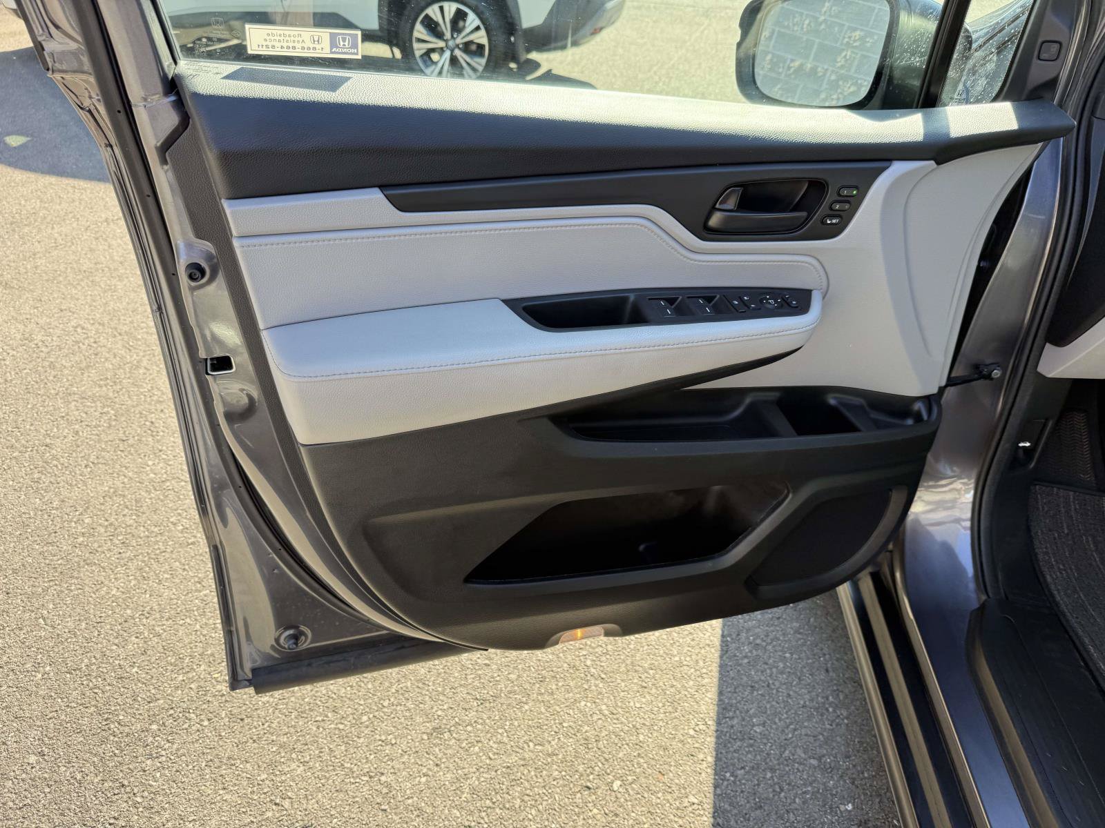 Certified 2024 Honda Odyssey EX-L image 12