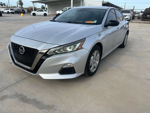 Used 2021 Nissan Altima 2.5 SR image 1