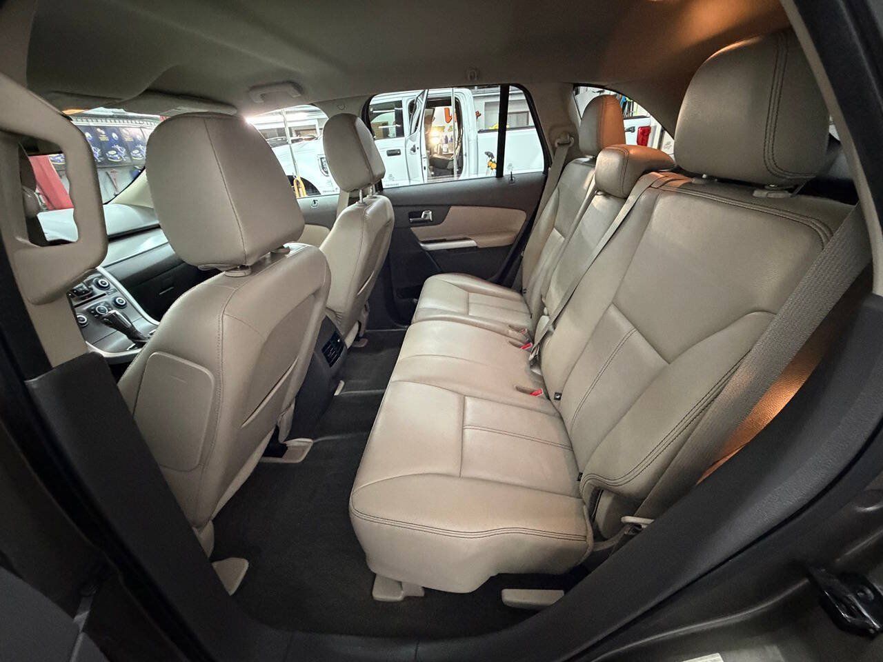 Used 2013 Ford Edge SEL FWD image 22