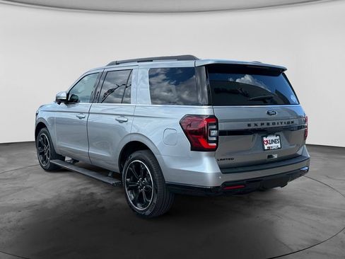 Used 2024 Ford Expedition Limited AWD/4WD image 7