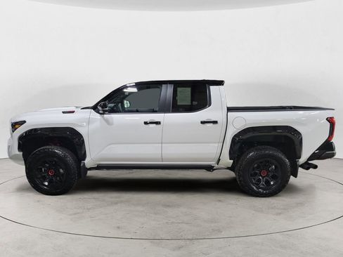 Used 2025 Toyota Tacoma TRD Pro image 2