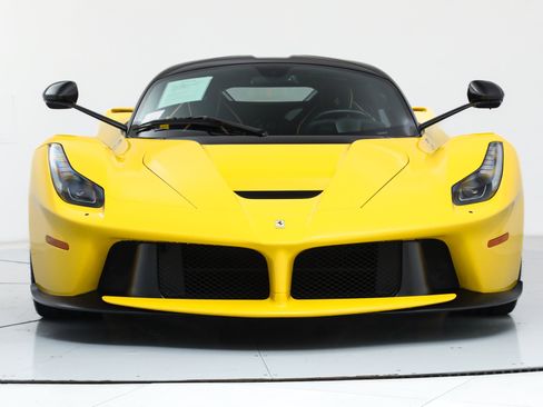 Used 2014 Ferrari LaFerrari image 21