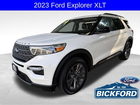 Used 2023 Ford Explorer XLT w/ Equipment Group 202A AWD/4WD image 1