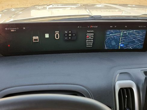 Used 2025 Ford Expedition Active image 19