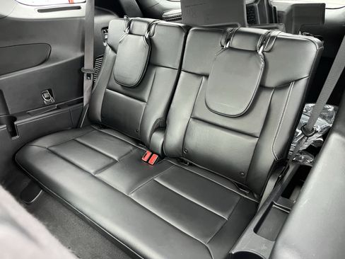 Used 2022 Ford Explorer ST w/ Equipment Group 401A AWD/4WD image 18