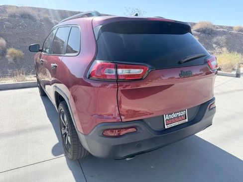 Used 2016 Jeep Cherokee Sport FWD image 8