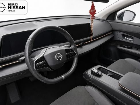 Used 2024 Nissan Ariya FWD image 8
