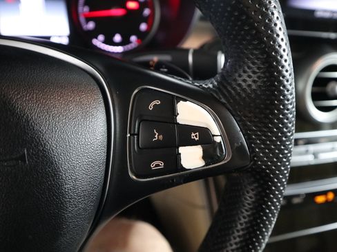 Used 2019 Mercedes-Benz GLC 300 w/ Premium Package image 26