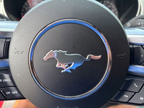 Used 2022 Ford Mustang GT RWD image 27