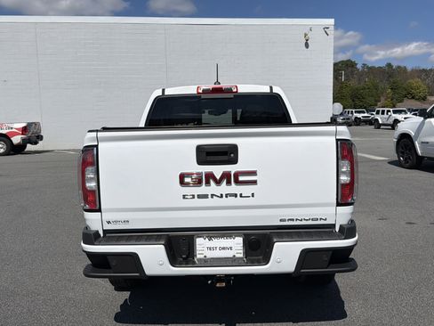 Used 2021 GMC Canyon Denali image 4