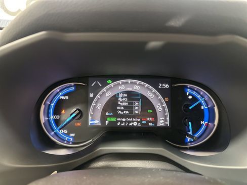 Used 2025 Toyota RAV4 XLE image 21