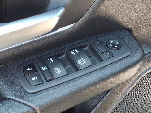 Used 2022 RAM 1500 Big Horn AWD/4WD image 15