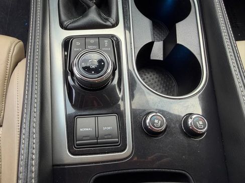 Used 2016 Nissan Maxima Platinum w/ Interior Lighting Package FWD image 31